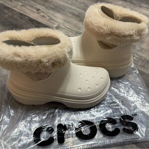 New CROCS StompCream Fur-Lined boots. W11/M9